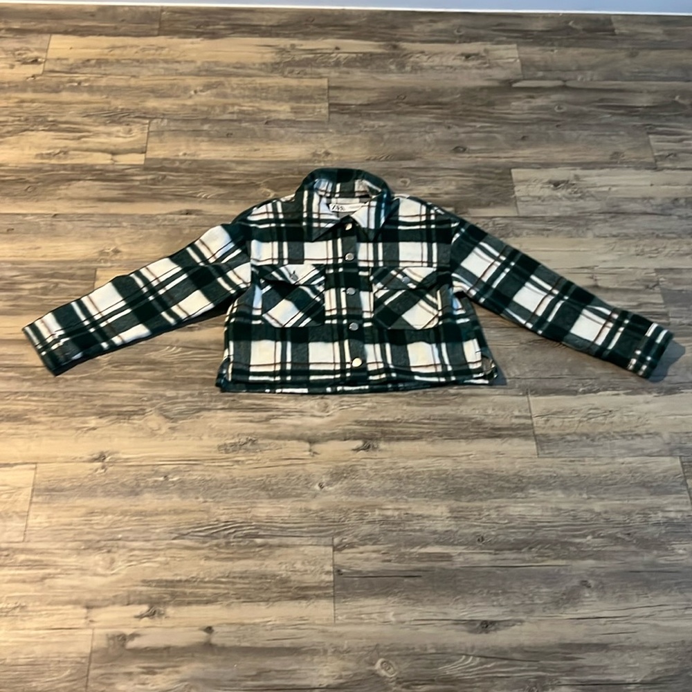 ZARA Cropped Plaid Jacket – Size Small (Like New)